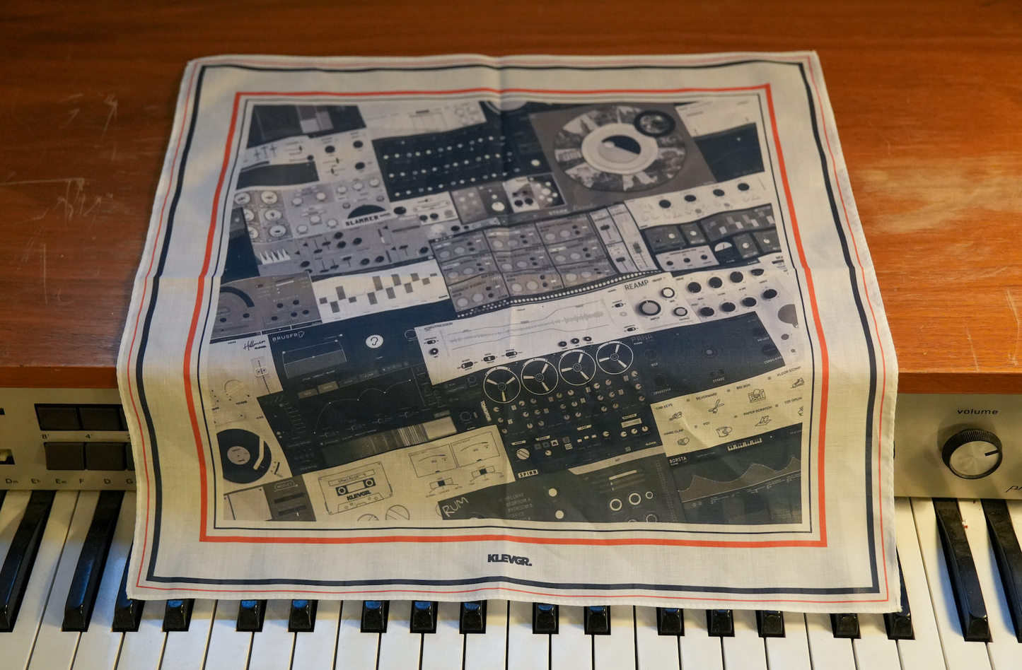 Klevgr Scarf